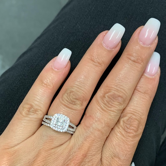 Engagement Ring with Wedding Band 2pcs set - Picture 2 of 8